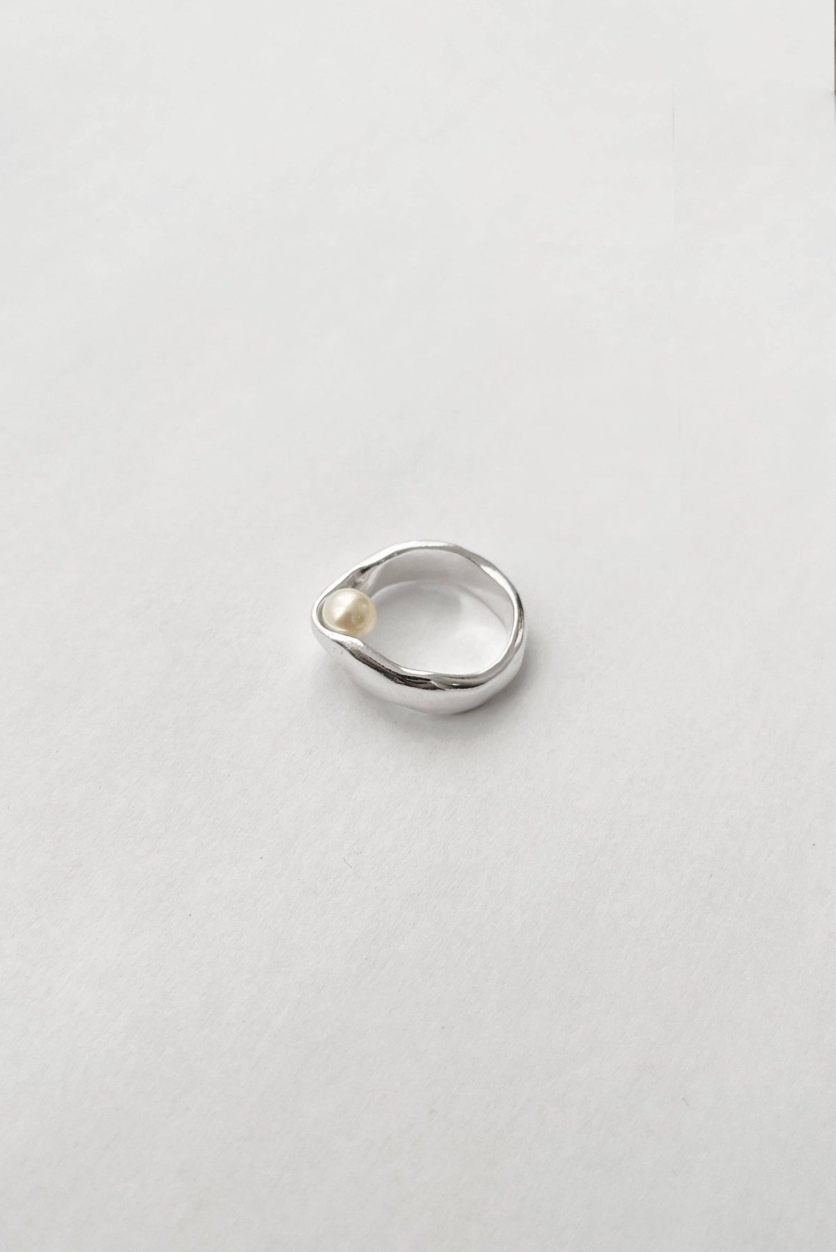 Hidden Ring: Sterling Silver / Size 6