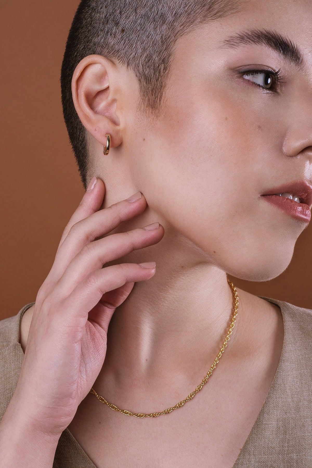 Anna Huggie Hoops