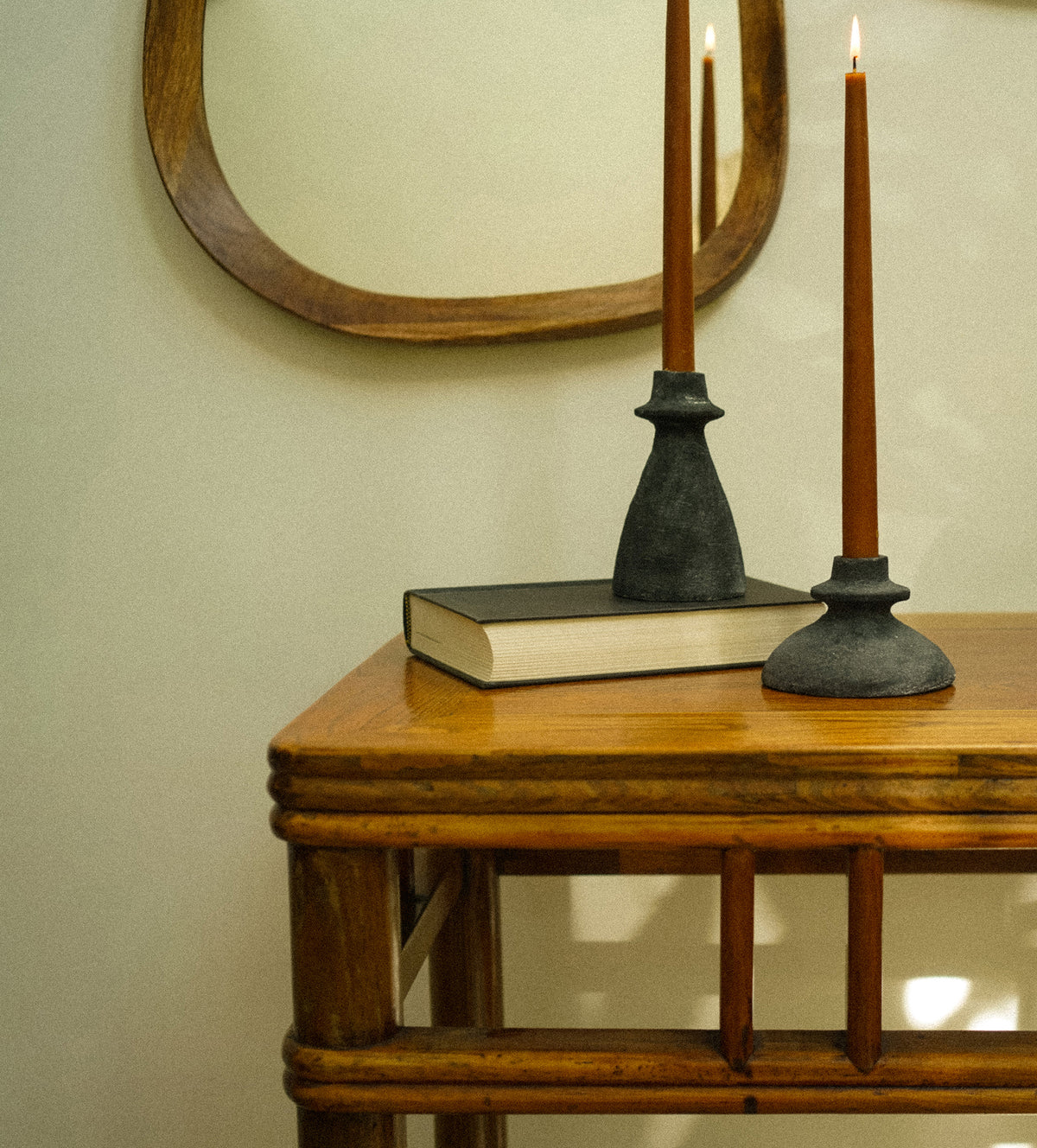 Arta Terracotta Candle Holder - Black