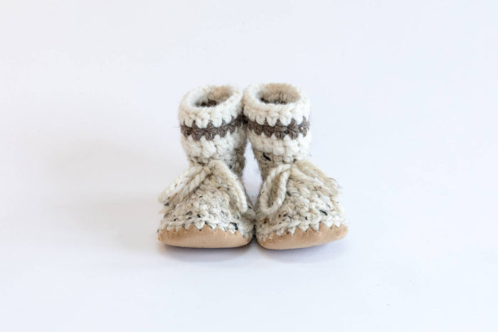 Brown Owl wool booties: 3/4(6-12 Months)