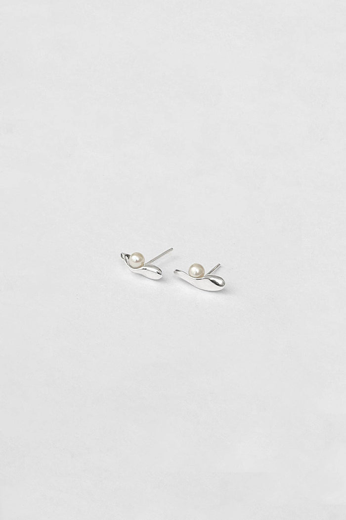 Hidden Stud: Sterling Silver