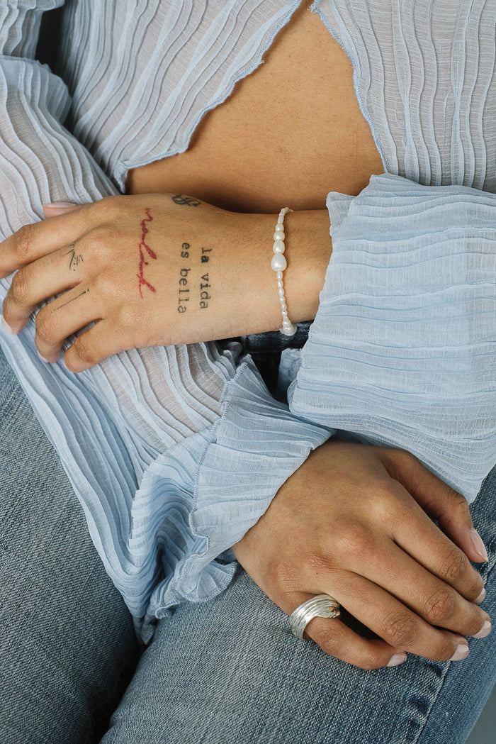 Avery Bracelet - Pearl: Sterling Silver