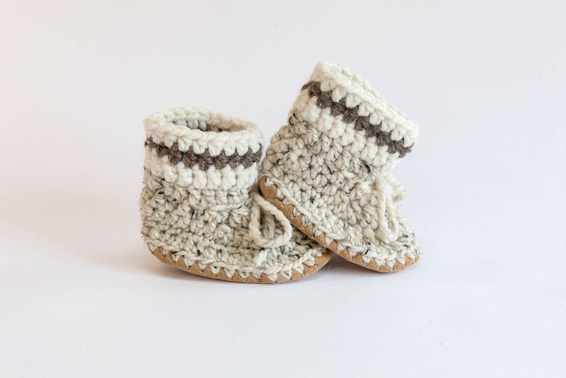 Brown Owl wool booties: 5/6(1-2 Yr)