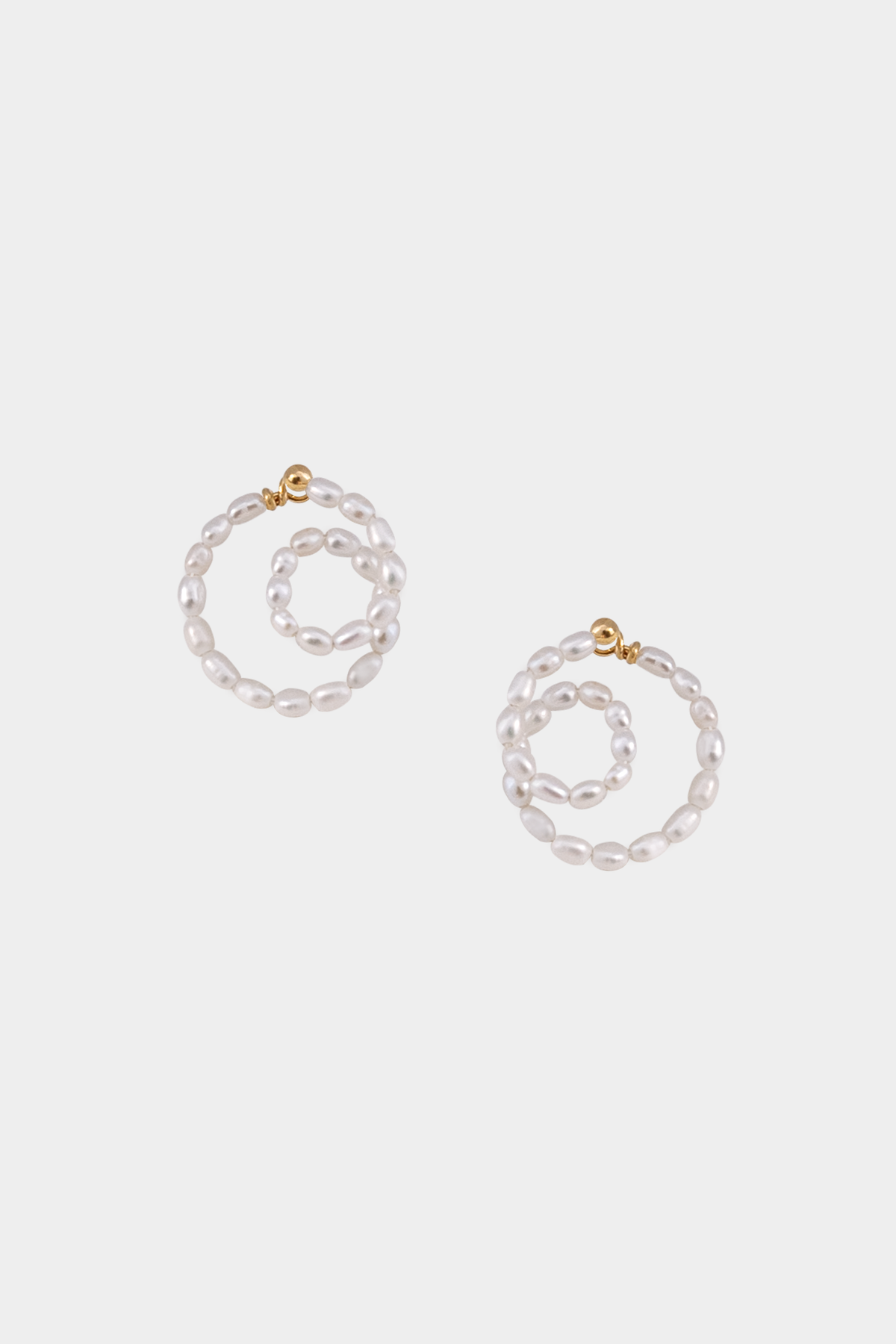 Rosa Swirl Hoops - Pearl: Sterling Silver
