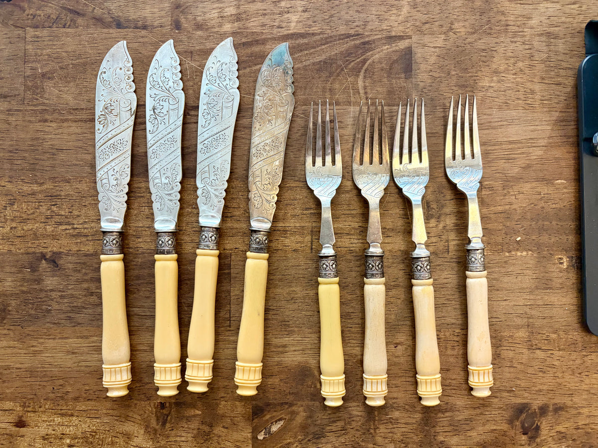Heirloom Set Cake Knives + Forks