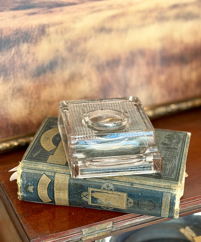 Heirloom Glass Inwell & Pen Rest