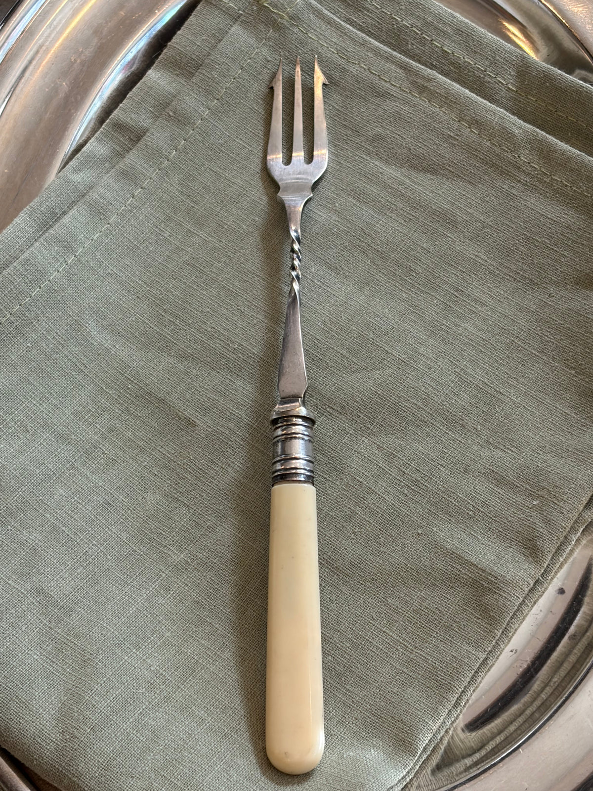 Heirloom Fish Fork - Twist Handle
