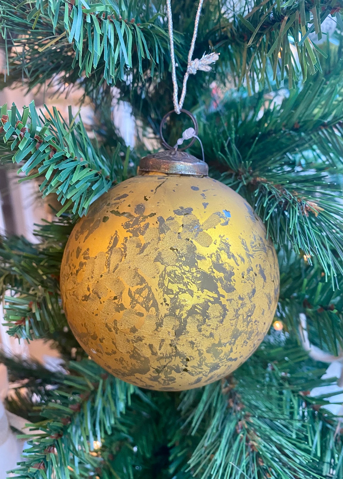 4" Round Glass Ornament - Antique Gold