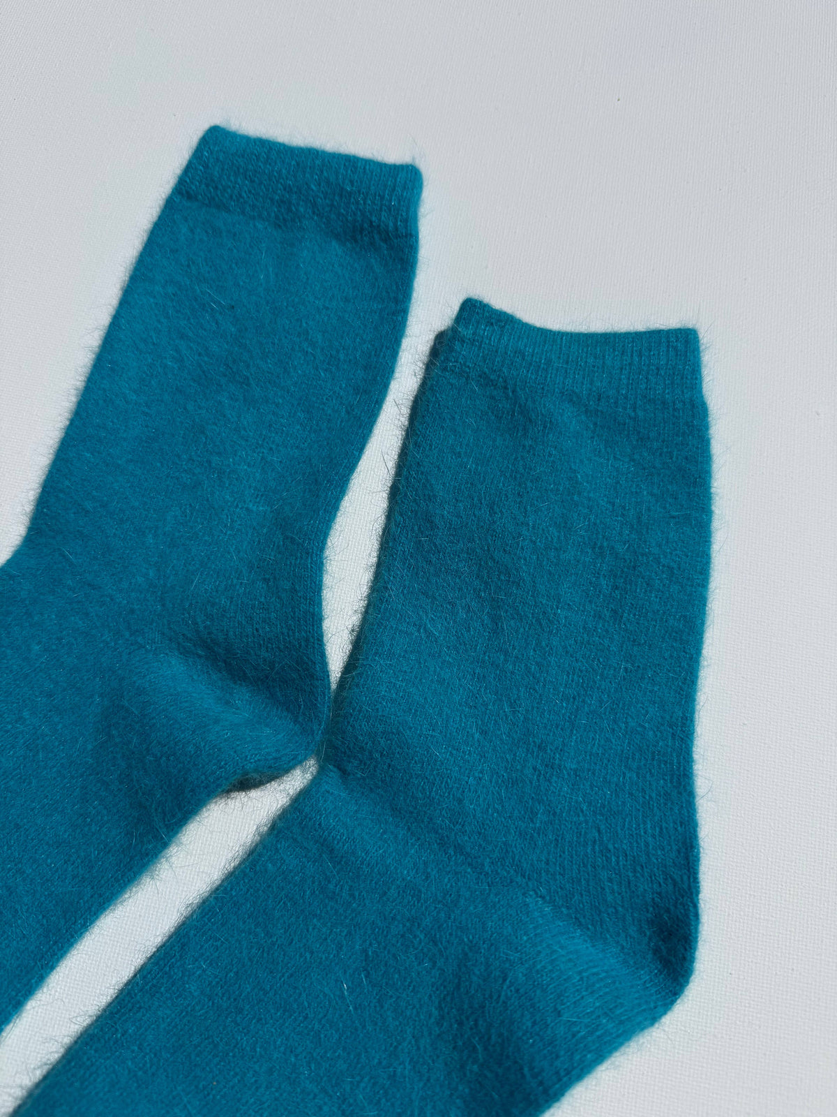 FLUFFY ANGORA SOCKS : Blue tourmaline